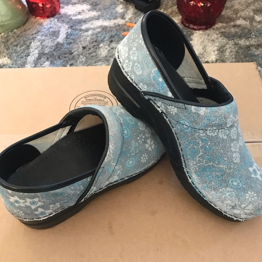 Sanita danish clogs